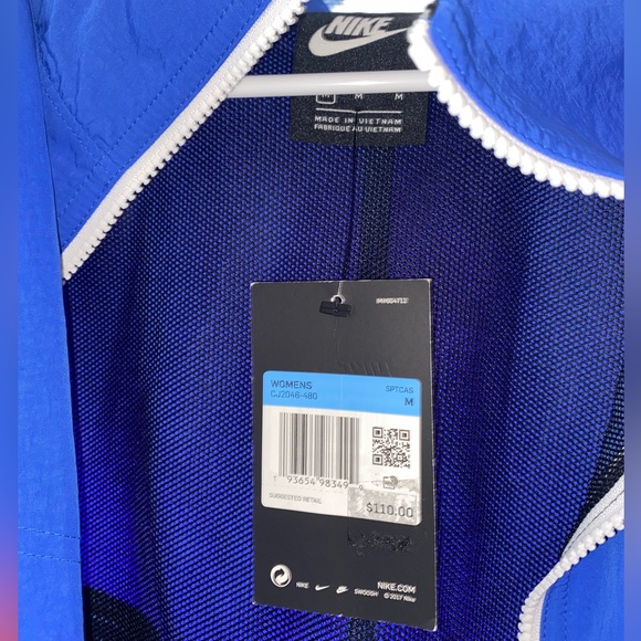 Womens black, blue, and red windbreaker - Picture 2 of 3